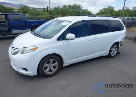 2015 Toyota Sienna Le 7 Passenger/Le 8 Passenger из США, поврежденный, VIN 5TDKK3DC6FS664852